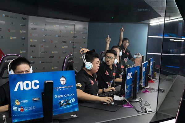 的护筐与后 的护筐与后