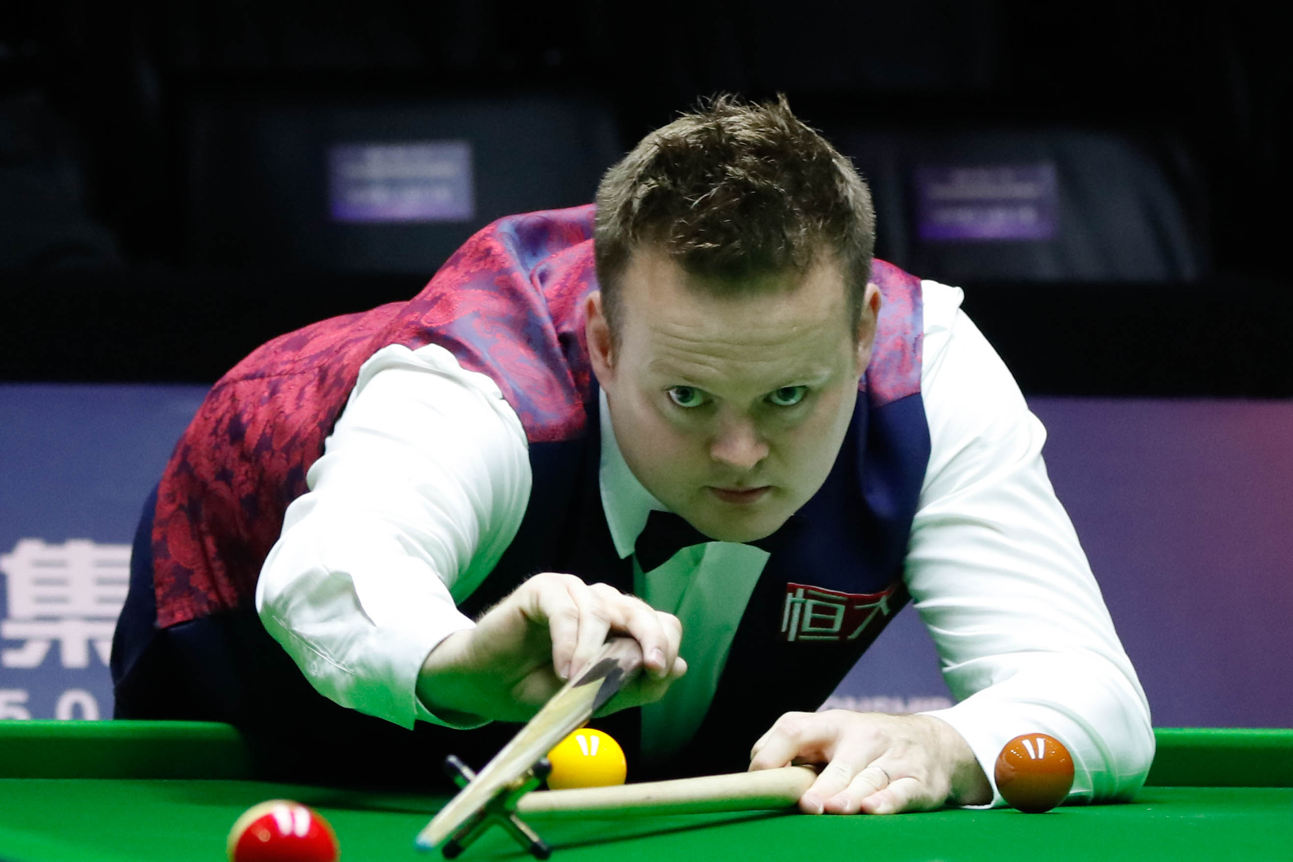 阿莫林抱头无奈！曼联队长补时踢飞空门+2次高射炮 尴尬40射门0球